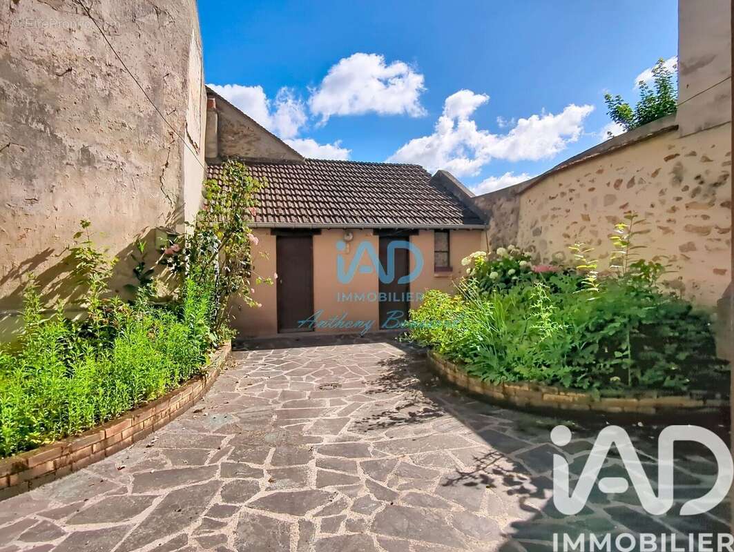 Photo 2 - Maison à ROZAY-EN-BRIE