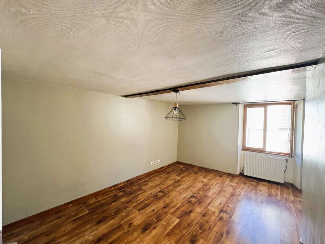 Appartement T3 en triplex – 73 m² – Hyper centre de Vizille (38220) - photo 5