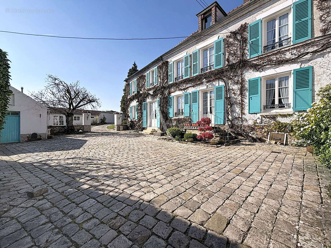 Maison à GOUVERNES