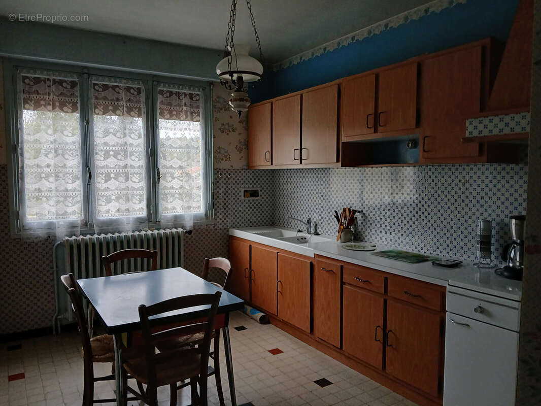 Maison à NERONDE-SUR-DORE