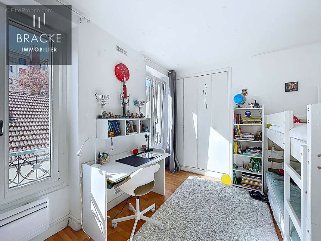 Maison à COURBEVOIE