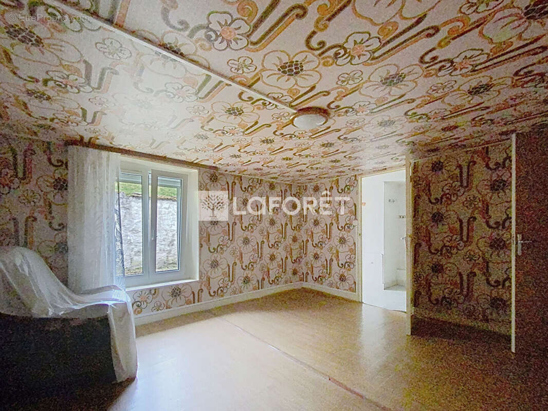 Maison à ATTIGNY