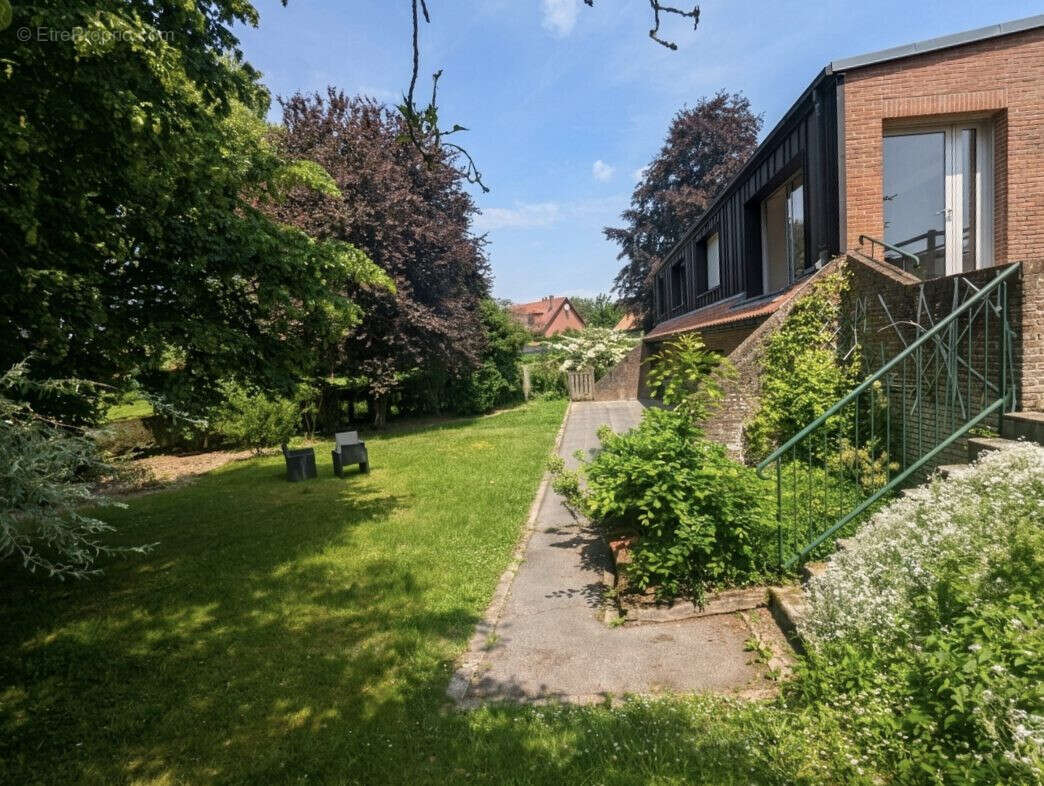 Maison 210 m² à Anzin-Saint-Aubin  - photo 6