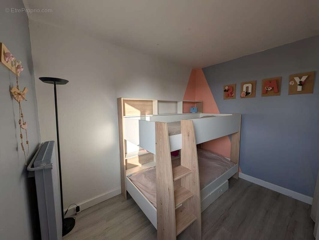 Appartement à LES CLAYES-SOUS-BOIS