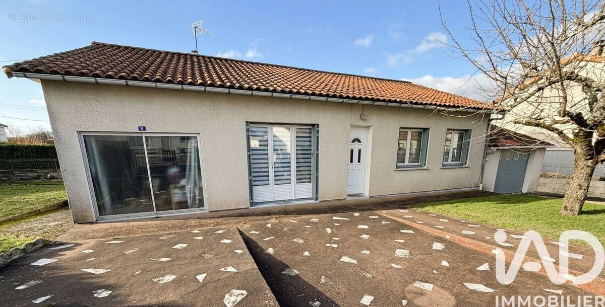 Photo 1 - Maison à PARTHENAY