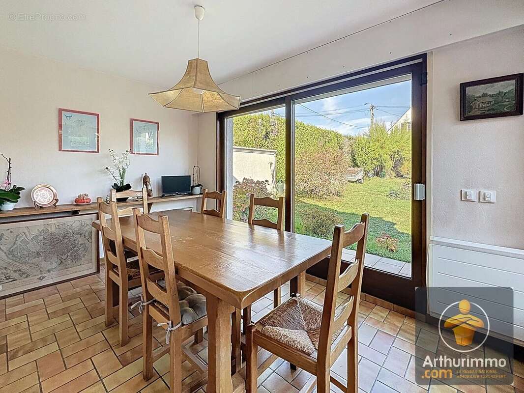 Maison à BOUSSY-SAINT-ANTOINE