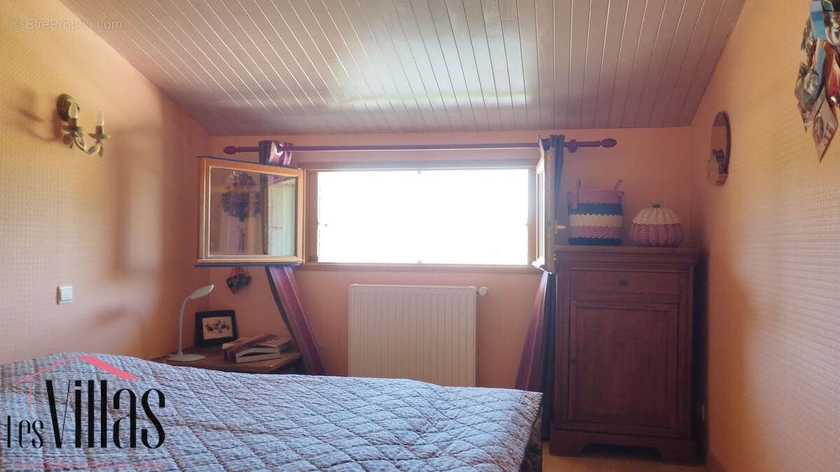 Mas de caractère rénové   195 m2 habitables sur plus de 550 m2 de terrain - photo 12