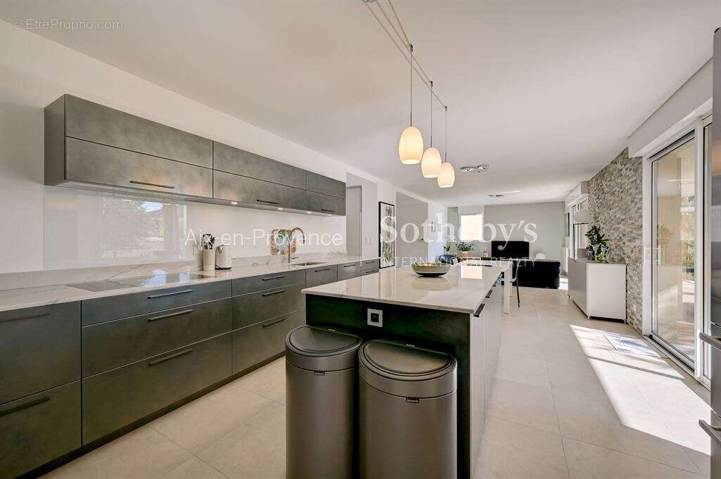 Appartement centre ville terrasse /jardin/garage - photo 3