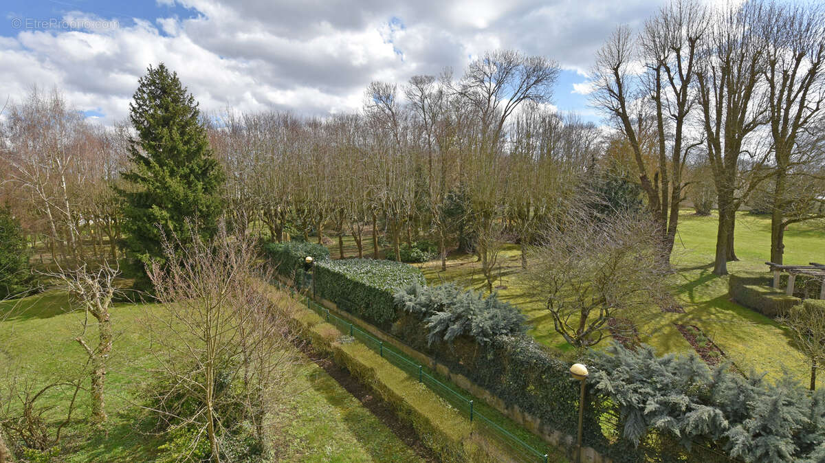 Appartement à SAINT-THIBAULT-DES-VIGNES