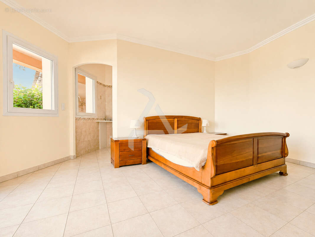 Dans le domaine très exclusif de « marina di fiori » à porto-vecchio villa d’exeption de 354m2 - photo 47