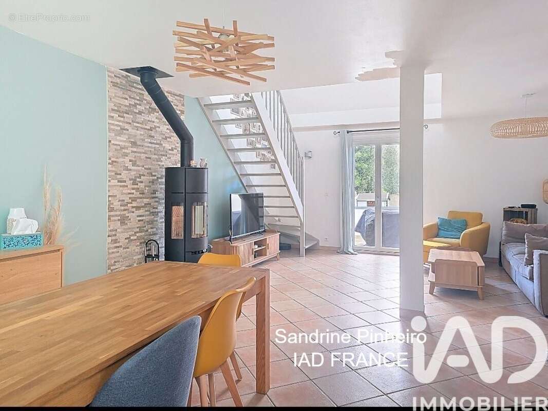 Photo 2 - Maison à SAVIGNY-SUR-ORGE