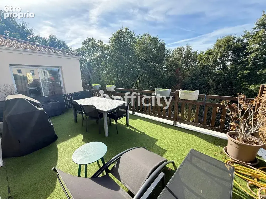 Maison 9 pièces 247 m² à vendre à La Roche-Sur-Yon (85000) - photo 18