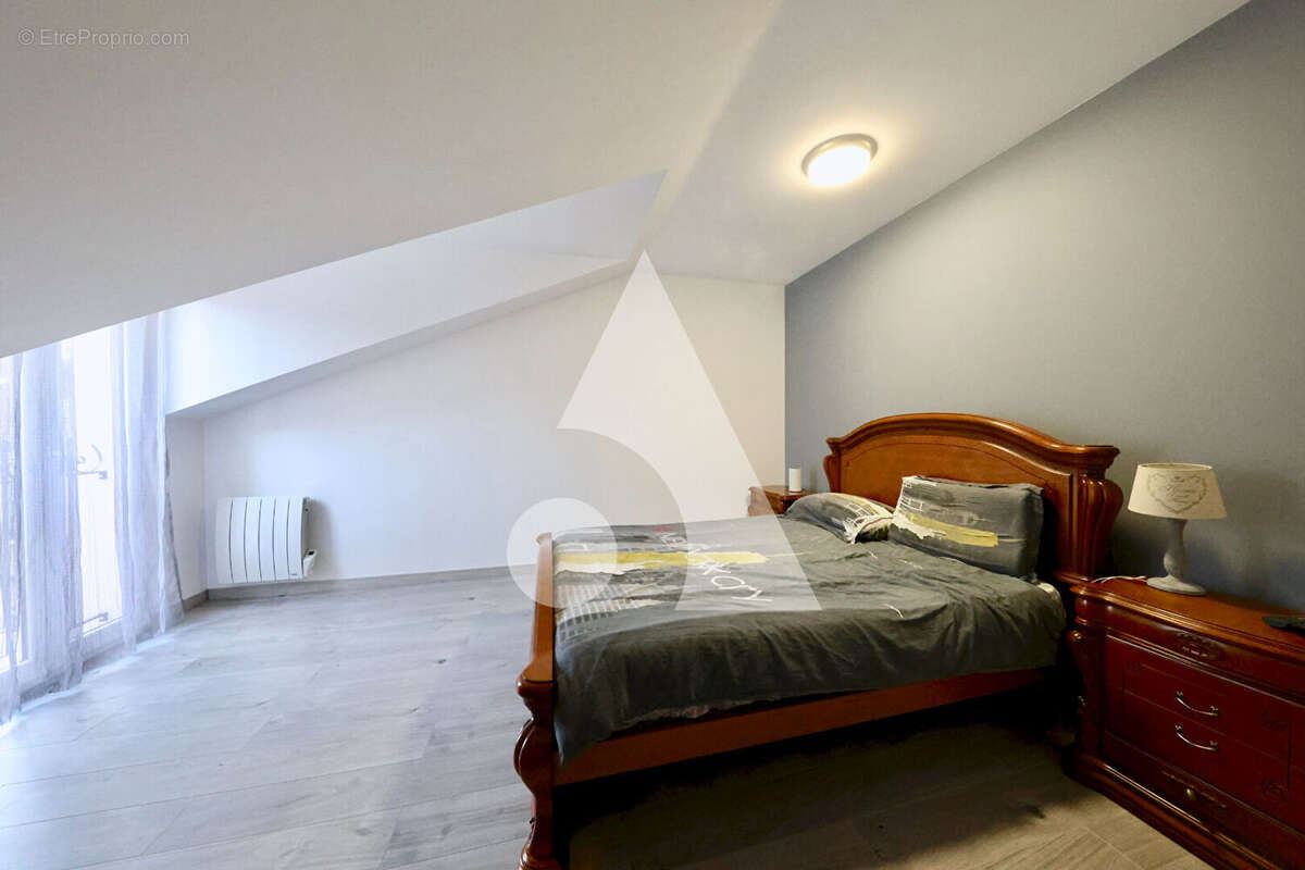 Maison à CORBEIL-ESSONNES