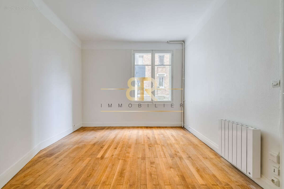 Ancienne loge de gardien - photo 12