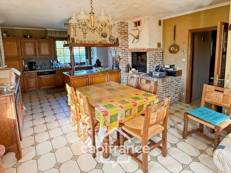 Maison de caractère style manoir – 258 m² – Parc arboré – Allée privative – Fort potentiel - photo 8