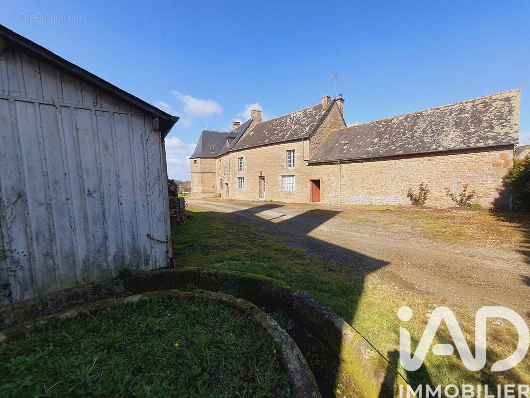 Photo 1 - Maison à SAINT-HILAIRE-DES-LANDES