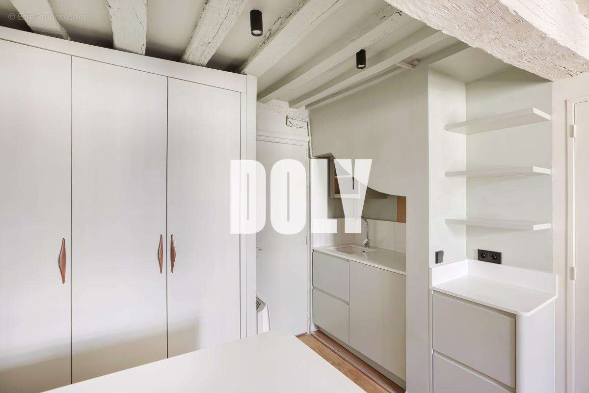 Appartement à PARIS-7E