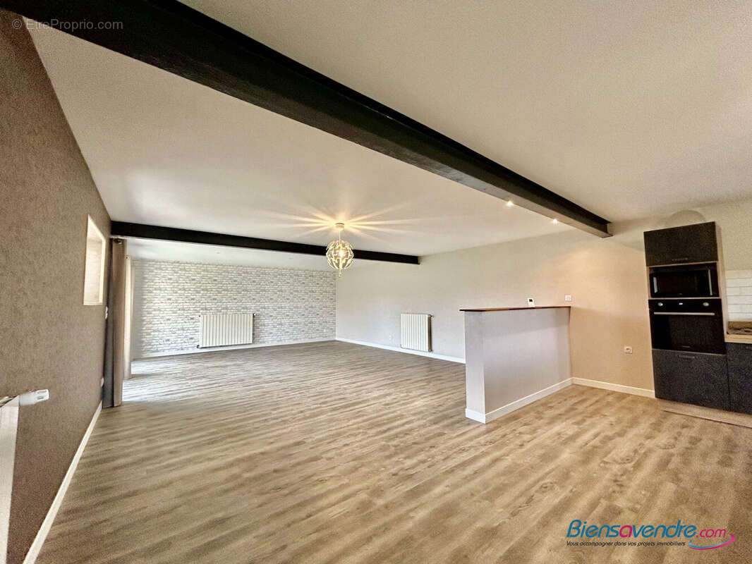 Pièce de vie 1 - Maison à AVANTON
