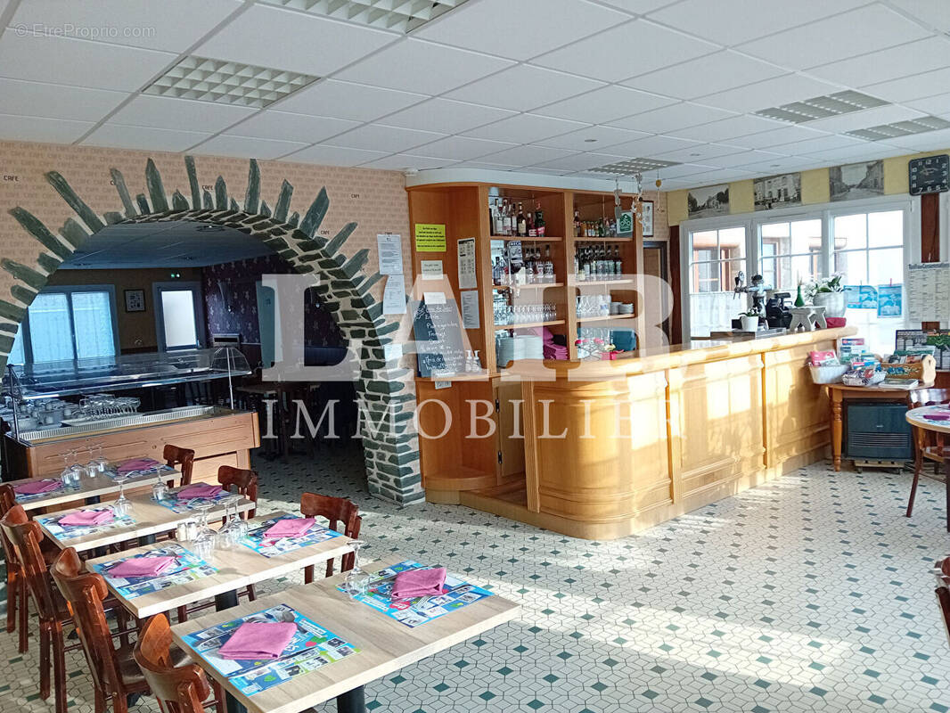 Commerce à PRE-EN-PAIL