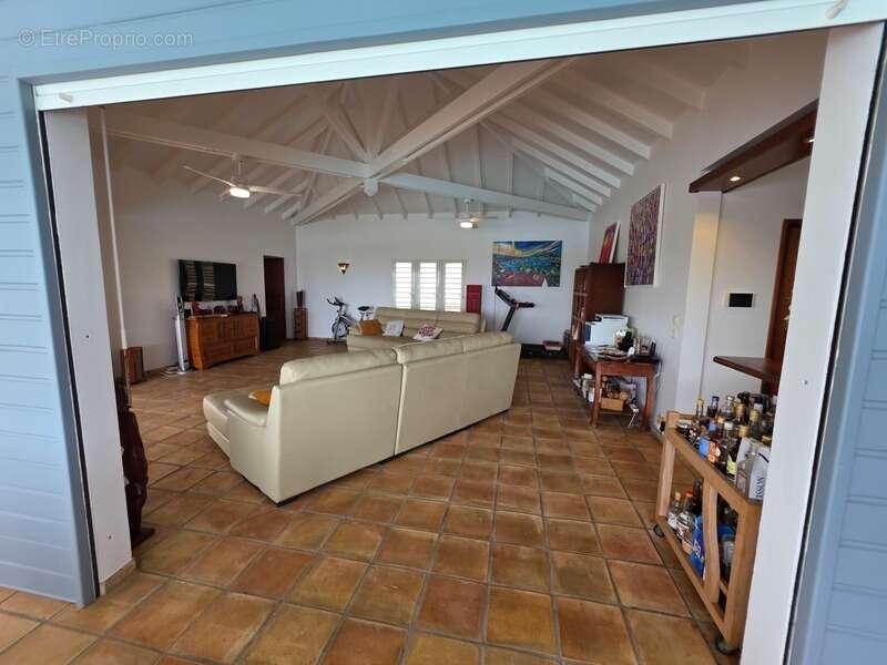 Maison à BAIE-MAHAULT