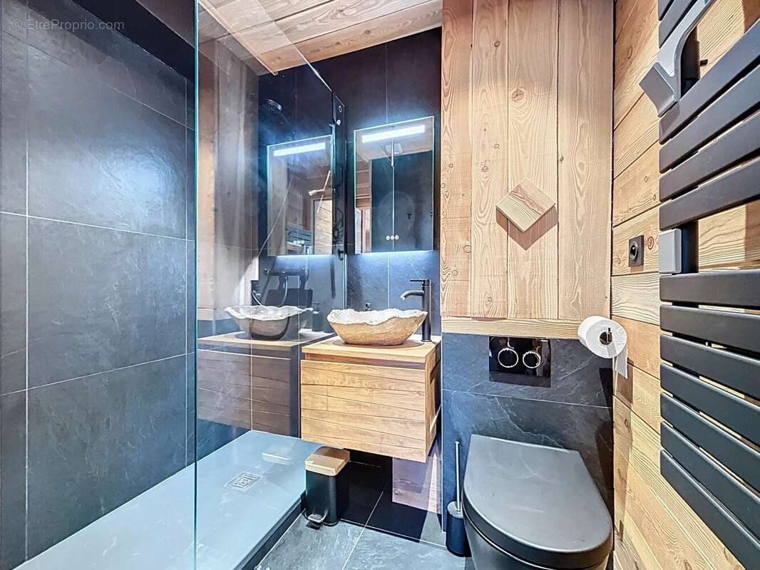 Appartement à SAINT-ETIENNE-DE-TINEE