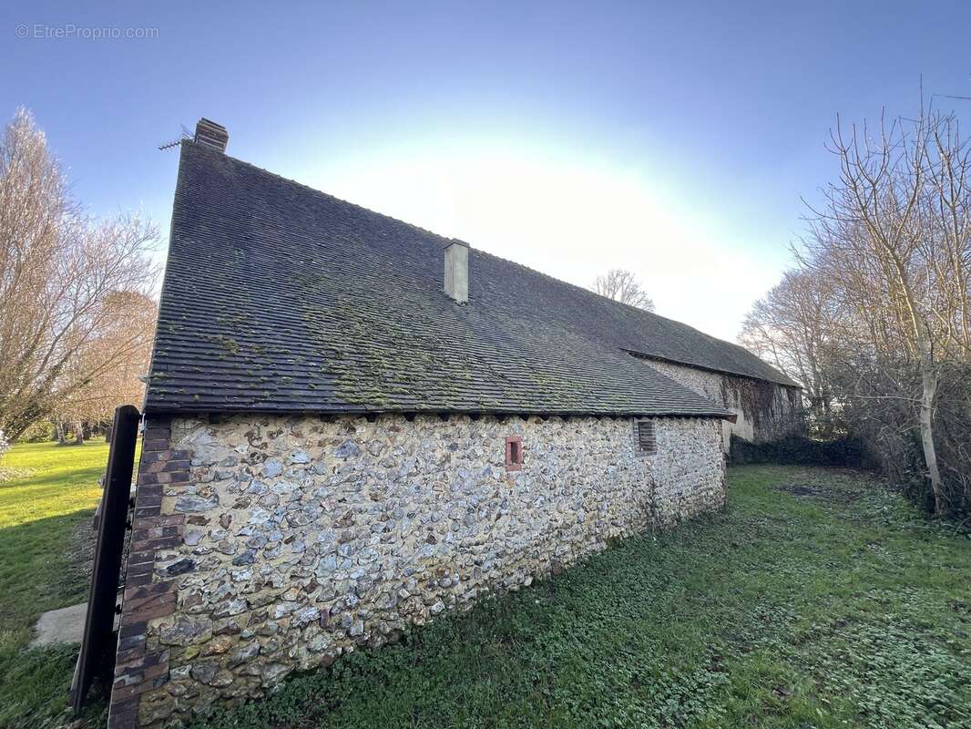 Maison à MOUTIERS-AU-PERCHE