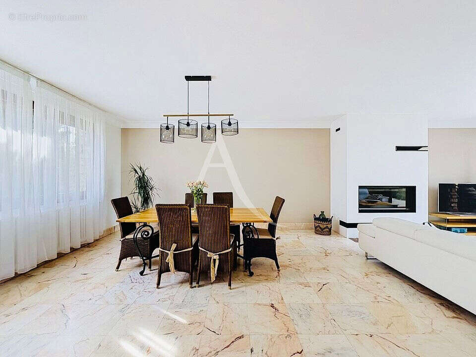 Magnifique maison 5chambres sur sous sol total et jardin sans vis-à-vis - photo 5