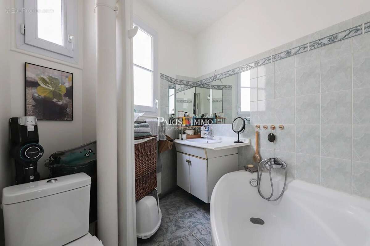 Appartement à PARIS-18E