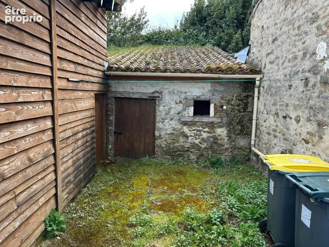 Joli logement 80 m² sur 3 niveaux, 2 chambres, garage et remise non attenants - locataire en place - photo 12