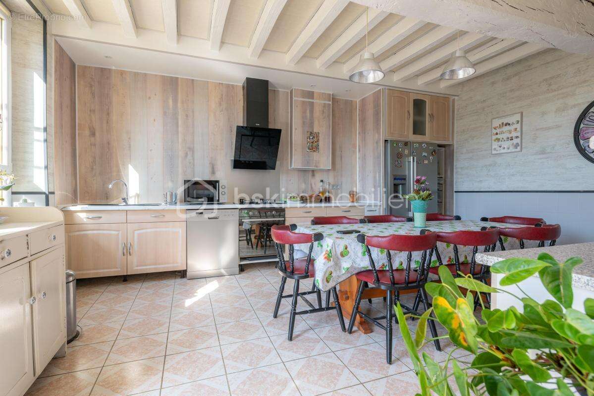 Maison à VILLEBOUGIS