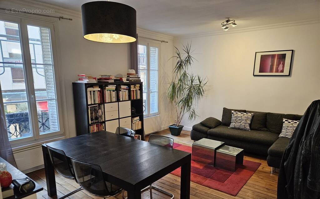 Appartement à PARIS-17E
