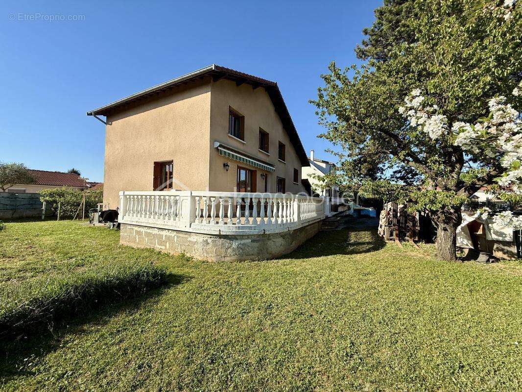 Maison à CHASSIEU
