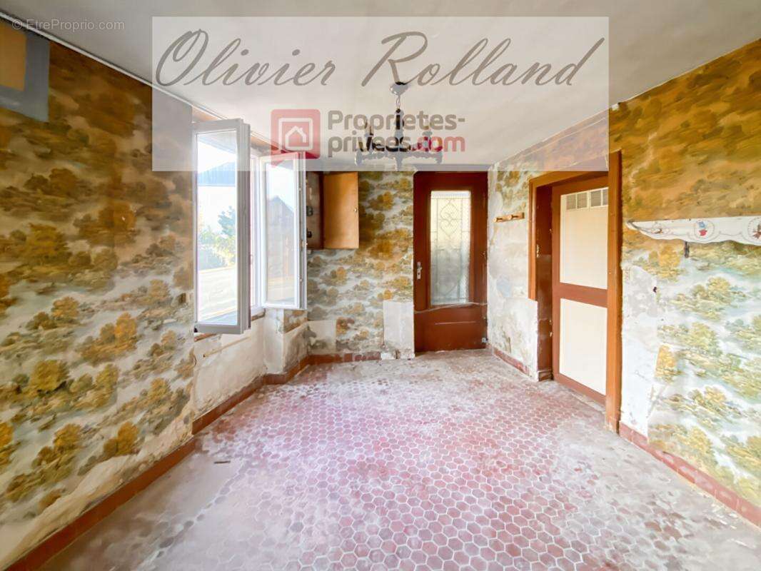 49540 -  Aubigné sur Layon - Maison à rénover de 104 m² sur 500 m² de terrain avec dépendances - photo 8