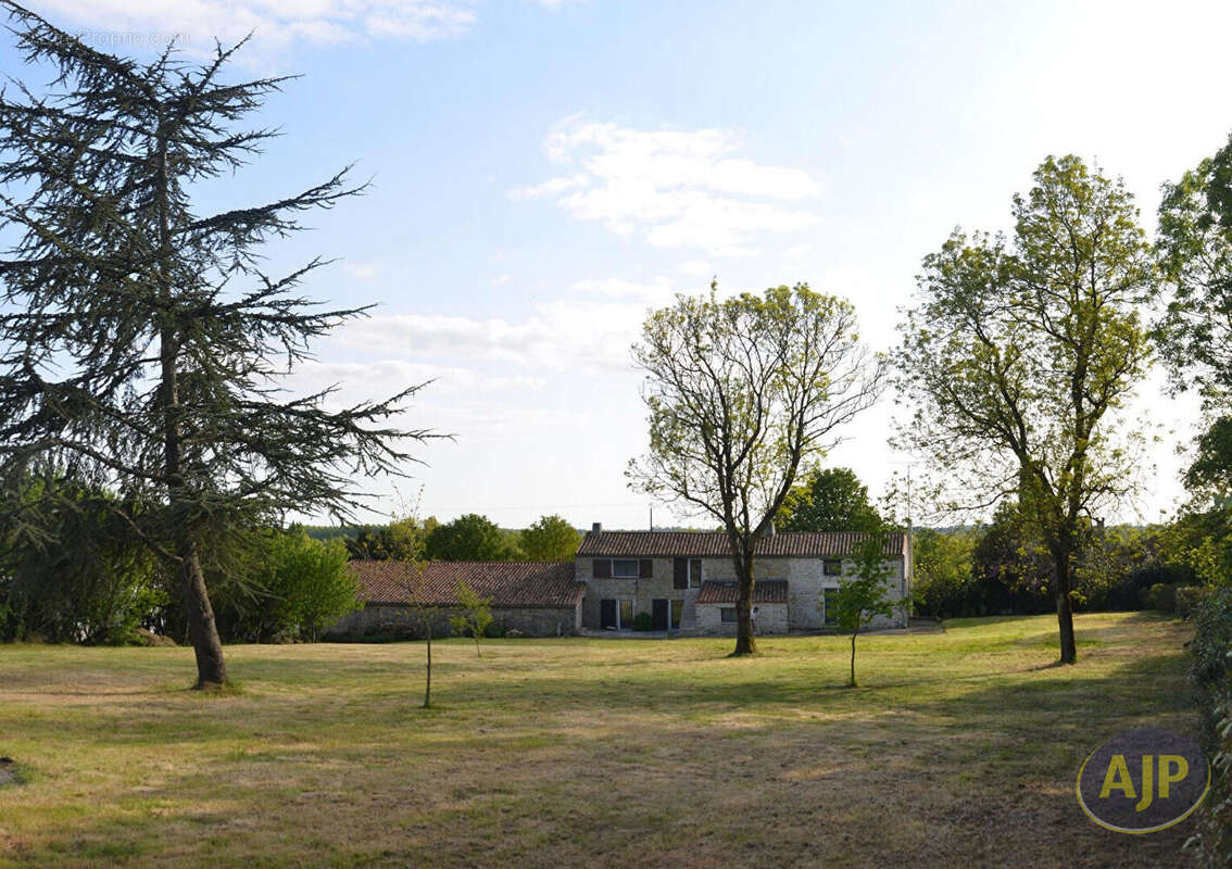 Maison à LA BRETONNIERE-LA-CLAYE