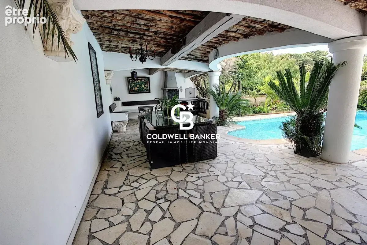 Villa provencale  avec 3 habitations - photo 5