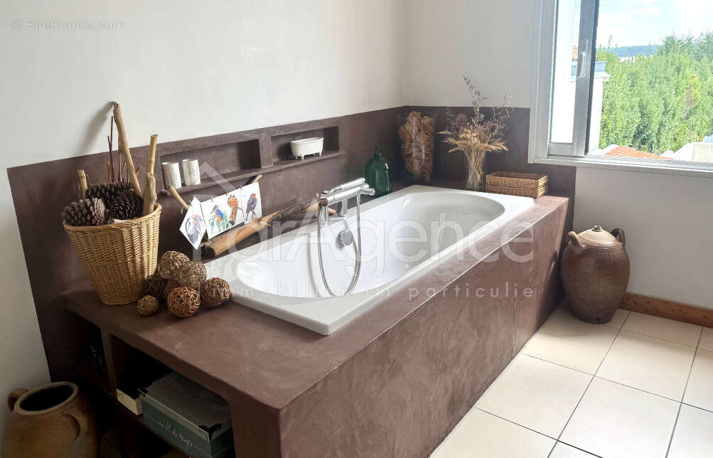 Maison à SAINT-GEORGES-DE-DIDONNE