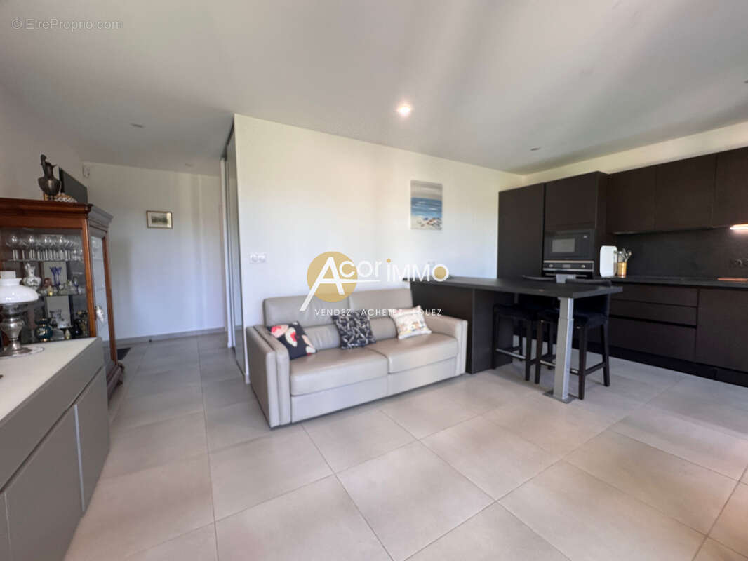 Appartement à SANARY-SUR-MER
