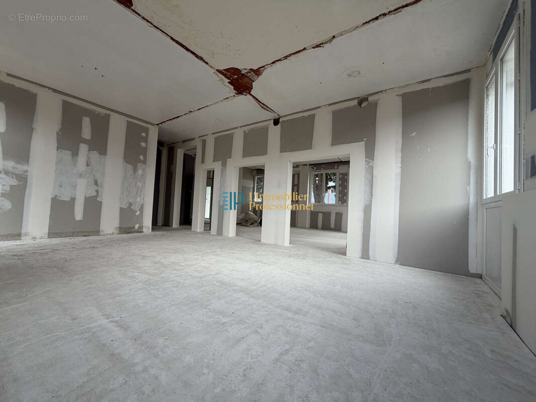 Commerce à LANESTER