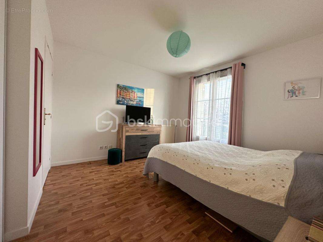 Maison à SAVIGNY-LE-TEMPLE