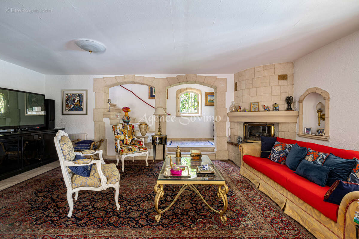 Maison à MOUGINS