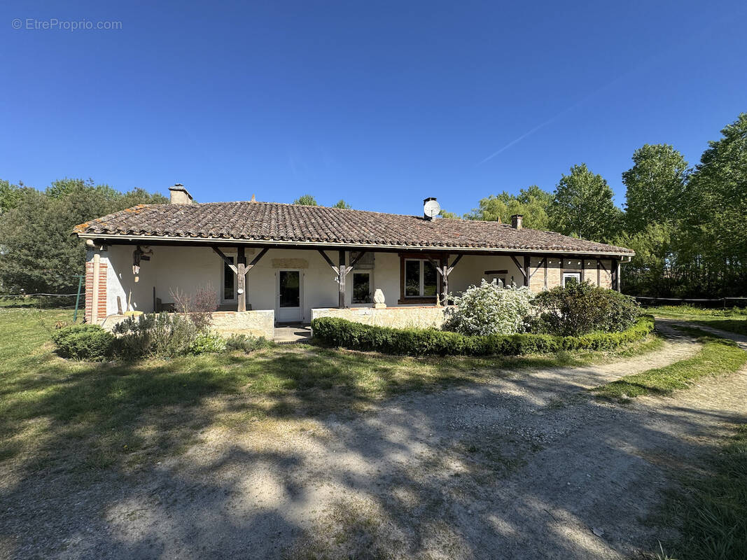 Maison à CASTELMORON-SUR-LOT