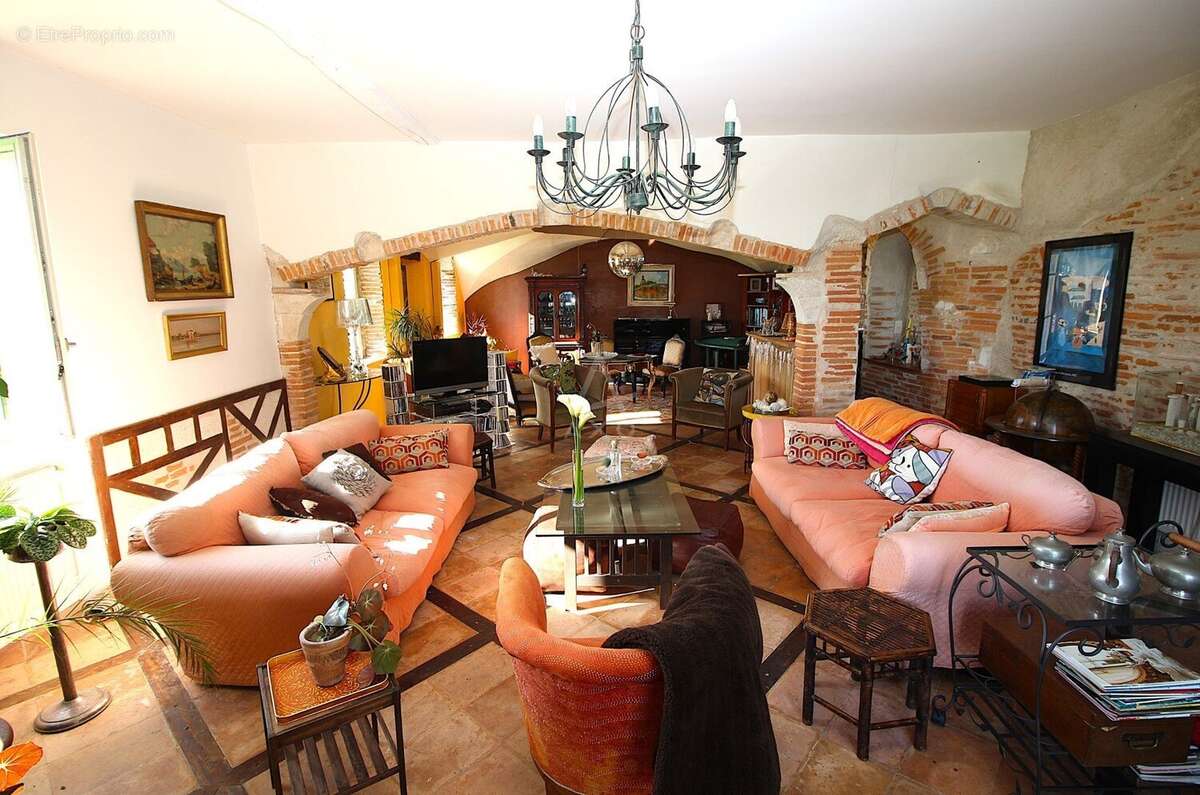 Maison à AUVILLAR