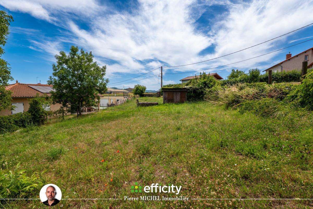 Terrain 548 m² à Brullioles  - photo 6
