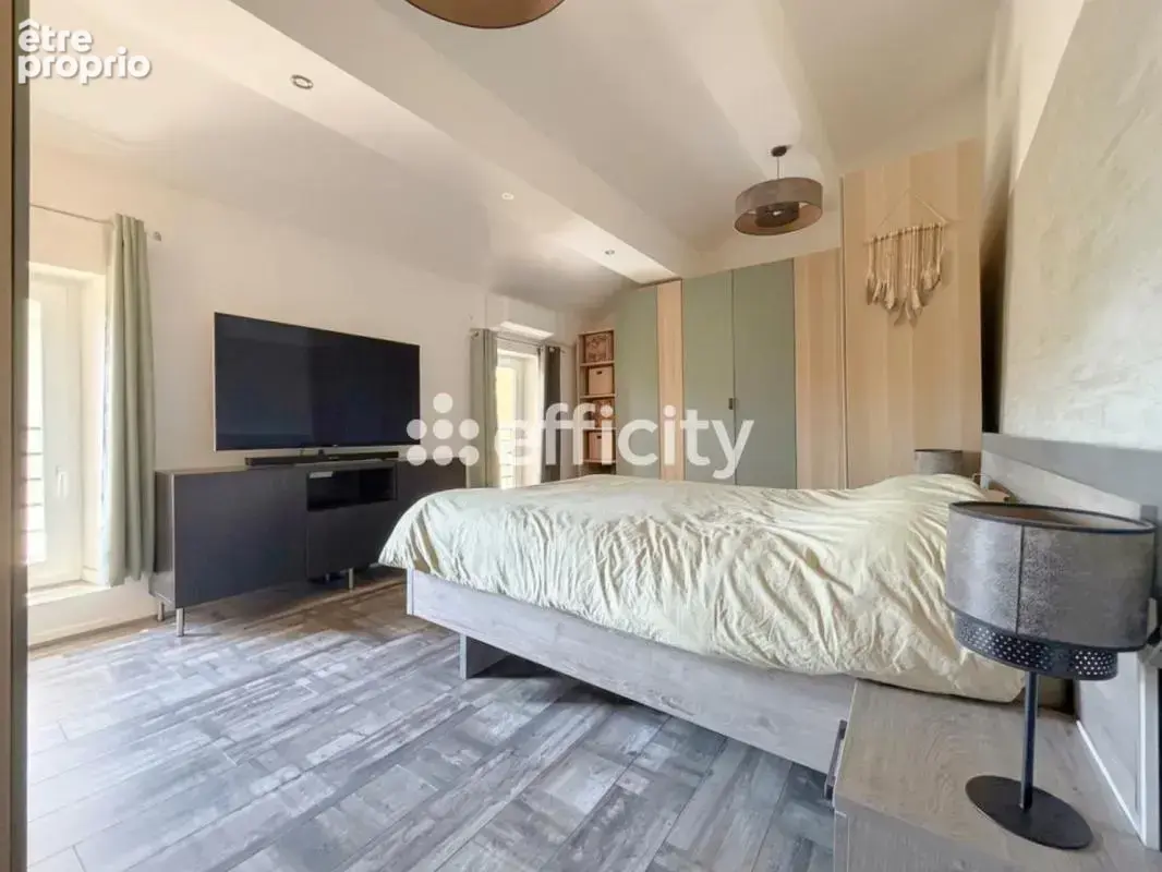 Maison 10 pièces 220 m² à vendre à Marseille-11e (13011) - photo 9