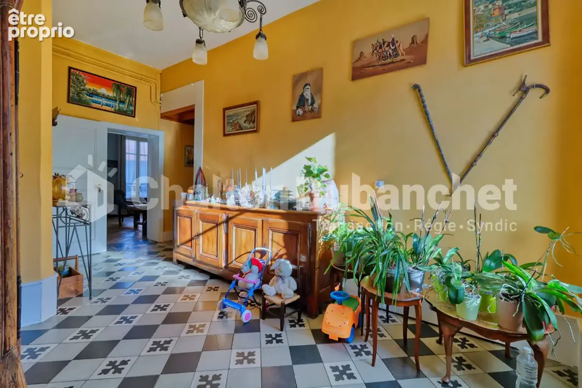 Roanne, Appartement de 164.78 m² - photo 2