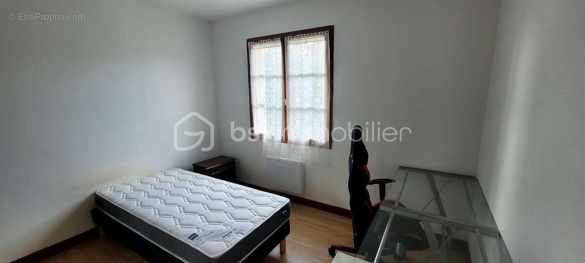 Maison de plain-pied sur terrain clos de 768 m² - photo 6