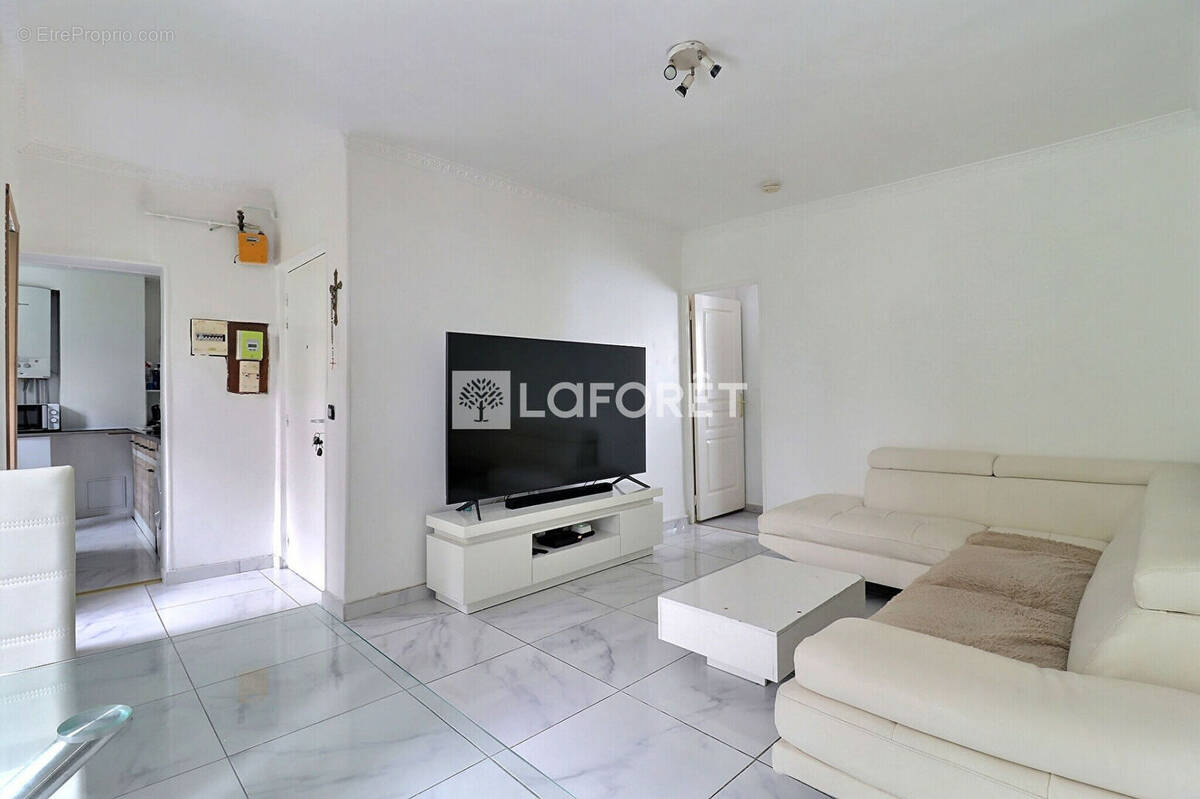 Appartement à L&#039;ILE-SAINT-DENIS