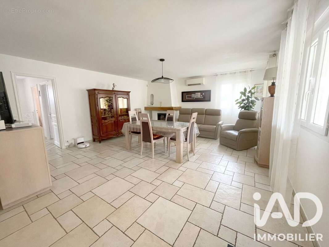 Maison 142 m² à Frejus  - photo 4