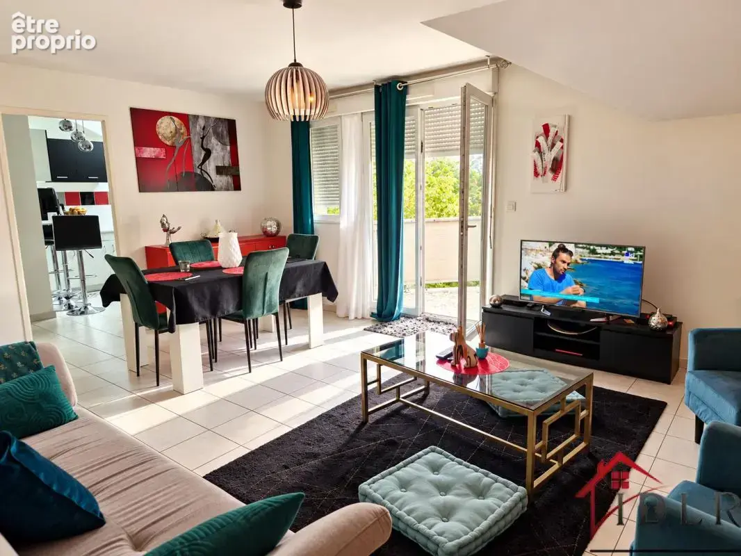 Appartement t3 lumineux avec terrasse et 2 parkings   vitry- - photo 3