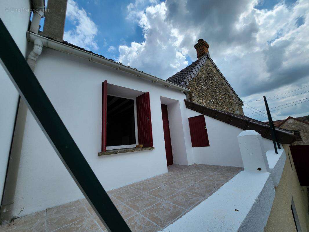 Maison à BREUX-JOUY